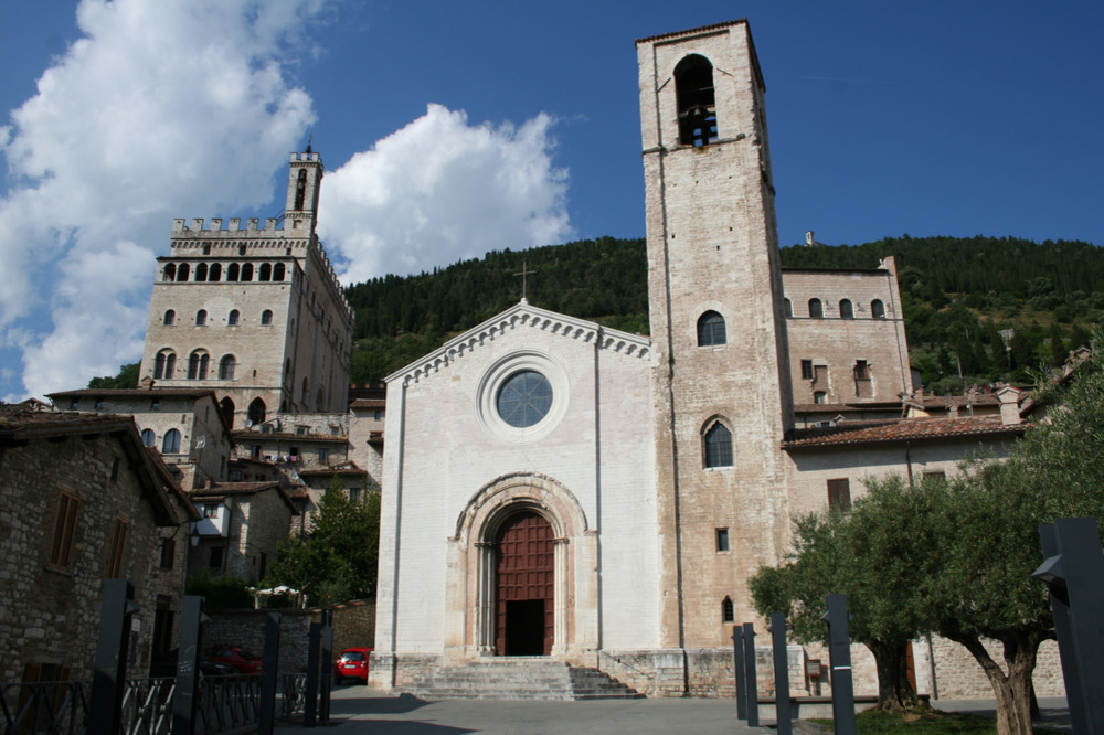 Gubbio_Wandern Türme in Gubbio